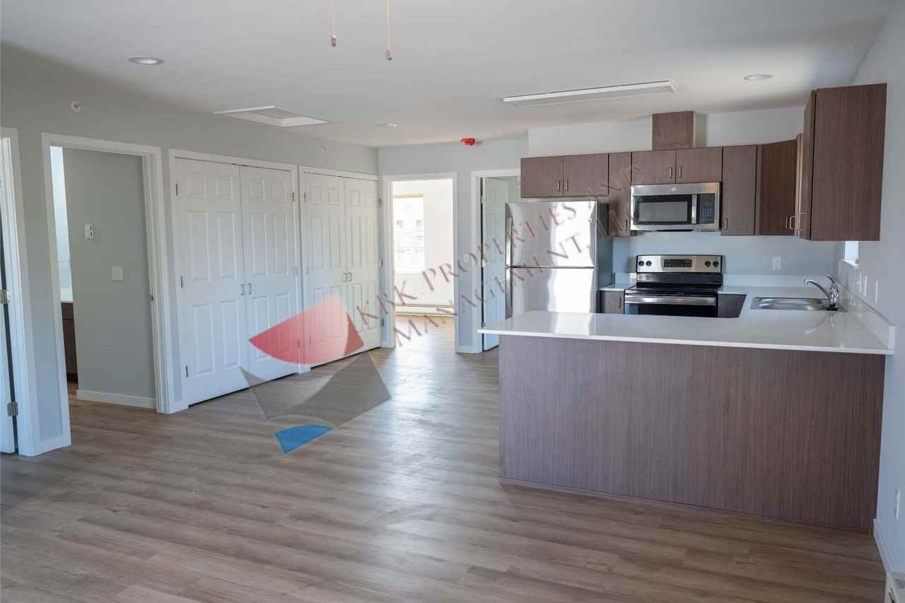 East Village-172 - Photo 7 of 34