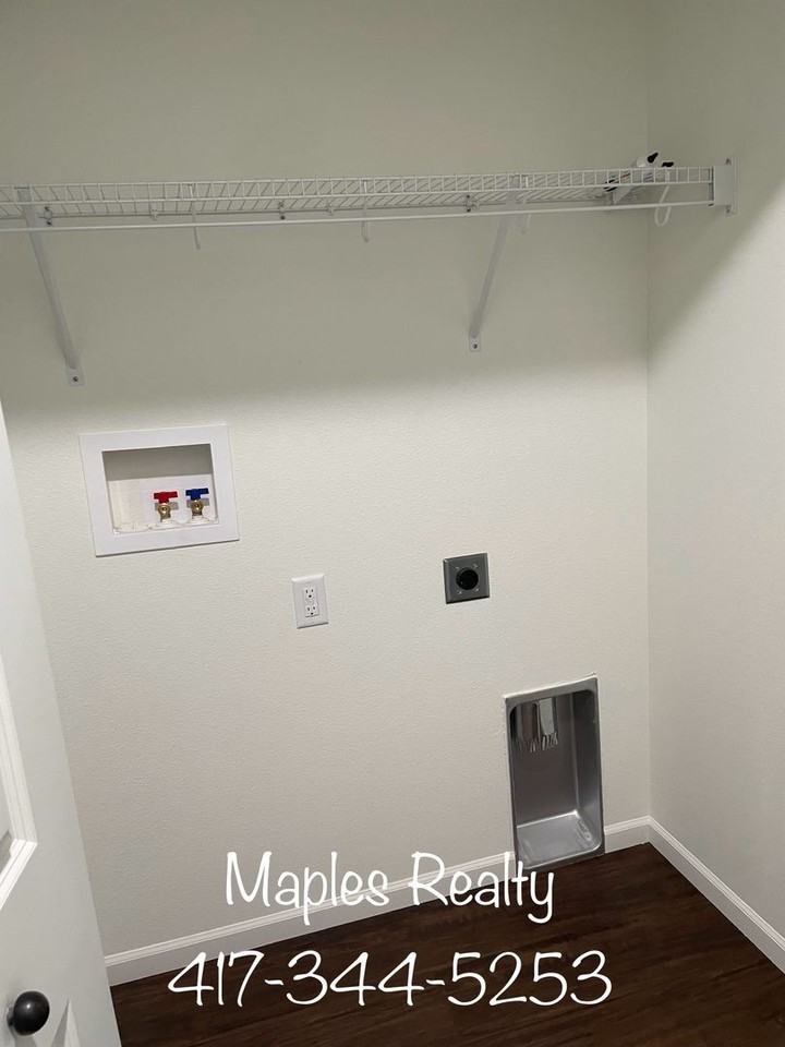 122 Oakwood Estates Ct - Photo 5 of 22