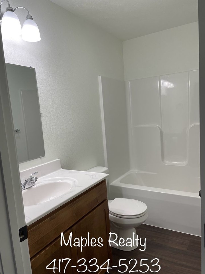 122 Oakwood Estates Ct - Photo 7 of 22