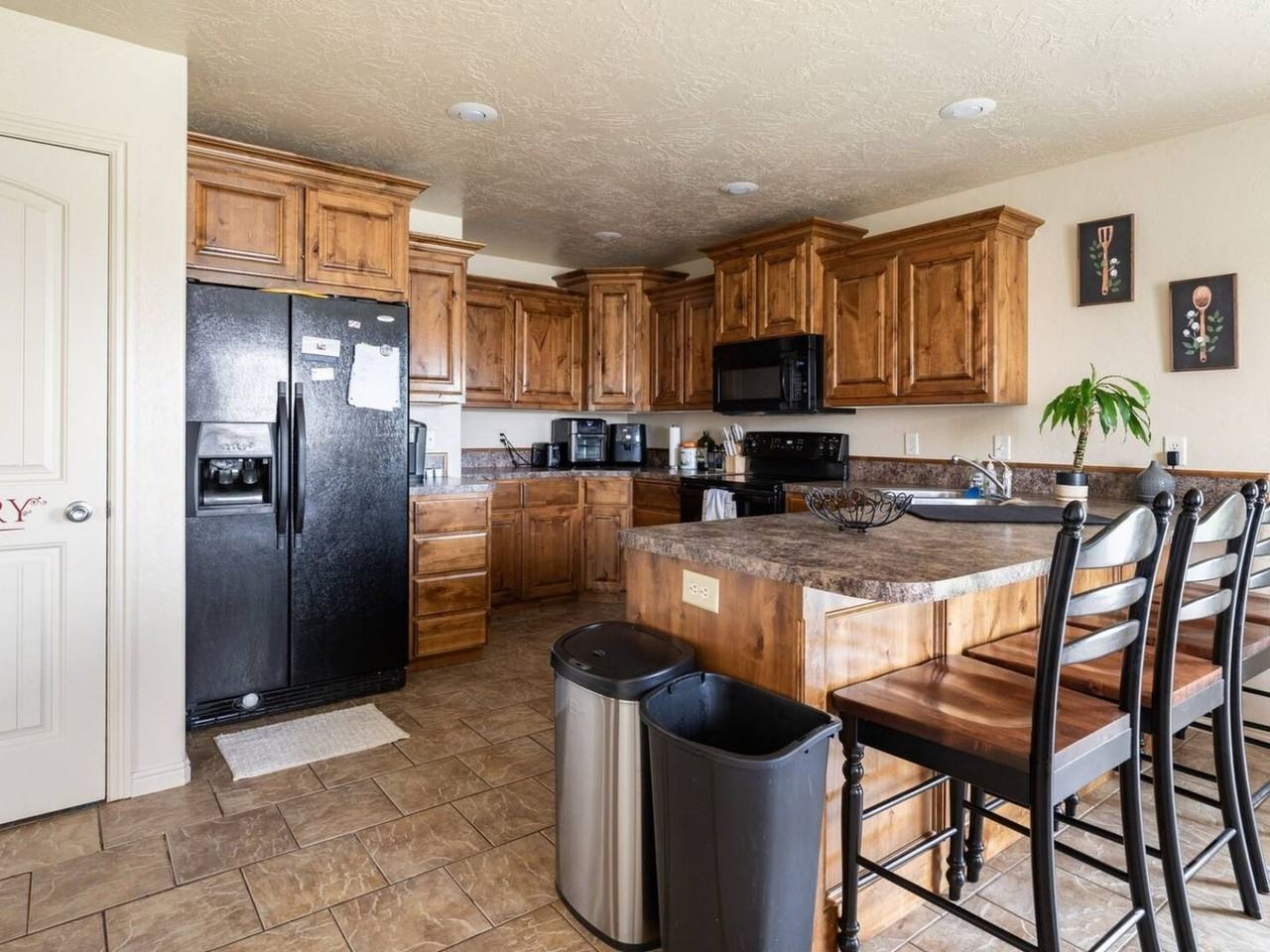 674 Tanglewood Dr - Photo 6 of 22