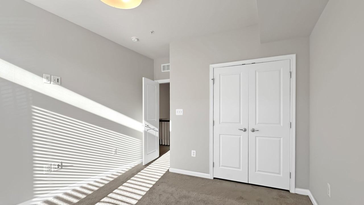 3201 Tribune Ct - Photo 5 of 25
