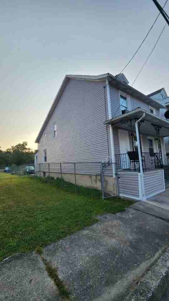 18 Main St - Photo 3 of 17