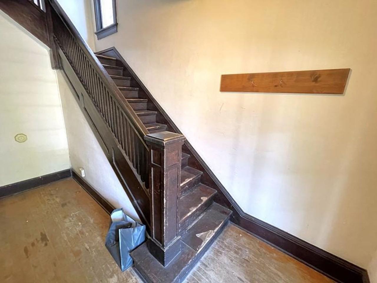 1219 Mound St #1 - Photo 5 of 36