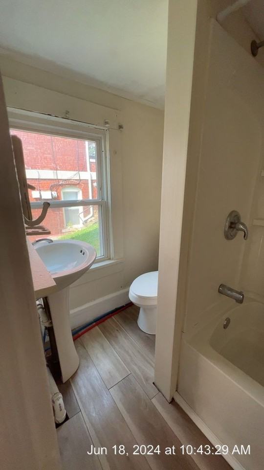 738 Willey St - Photo 4 of 10