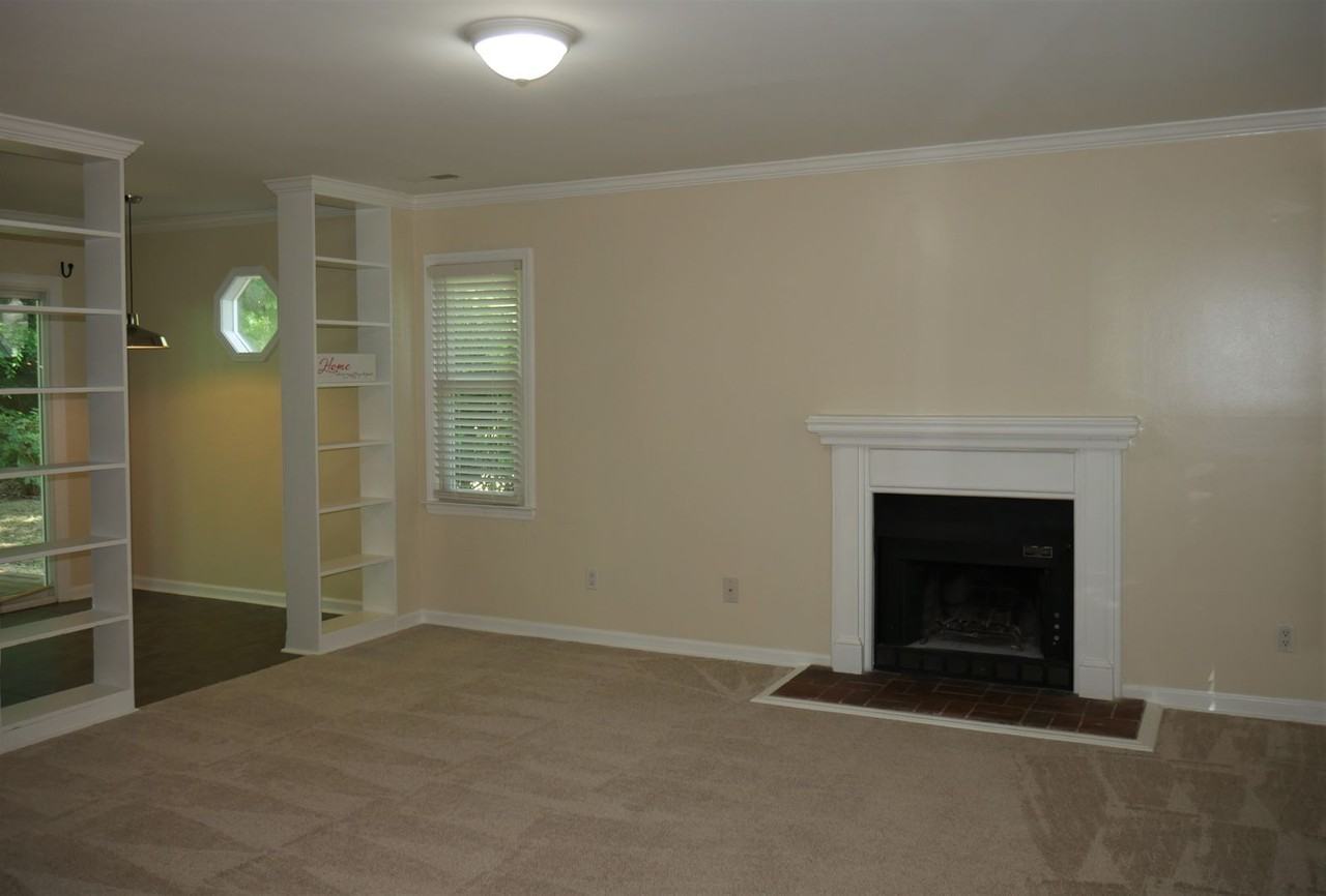 712 Mclean Ave - Photo 3 of 14