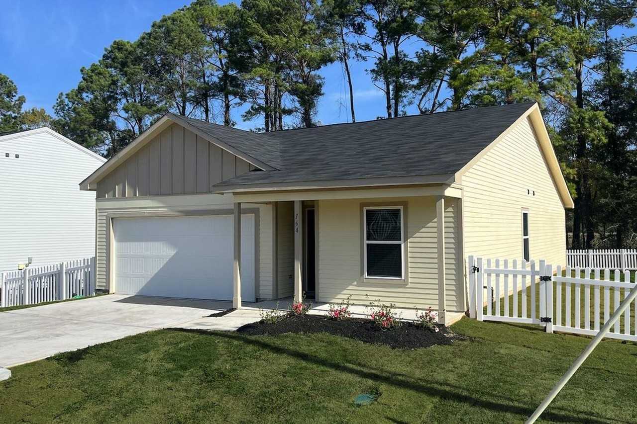 164 Red Clover - Photo 2 of 23