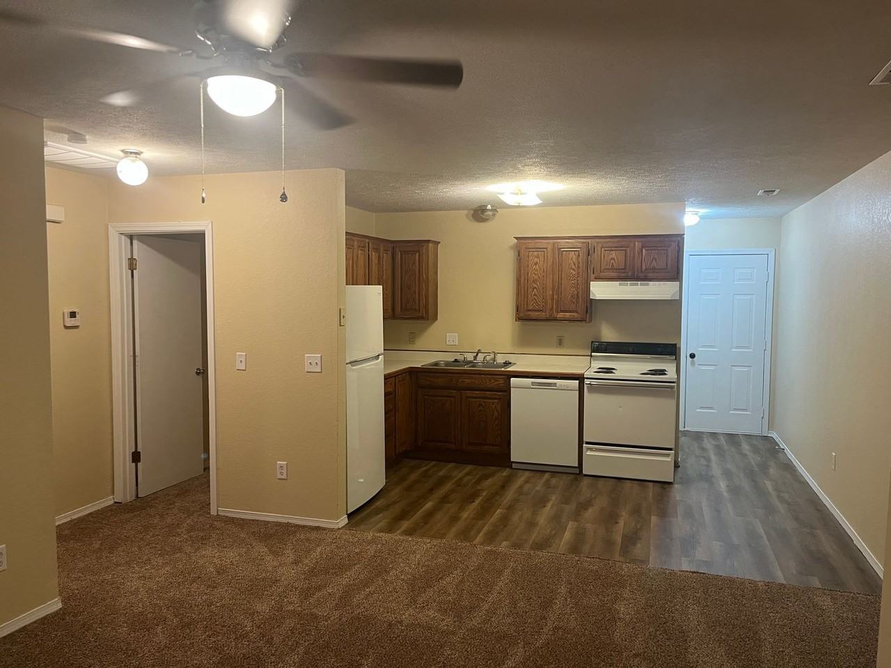 1811-1813 E Laverne St - Photo 3 of 12