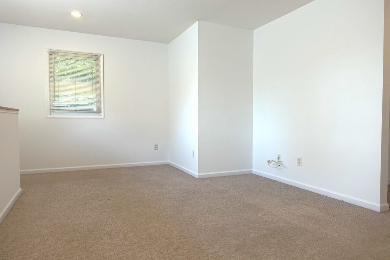 20 Cambridge Avenue - Photo 2 of 9