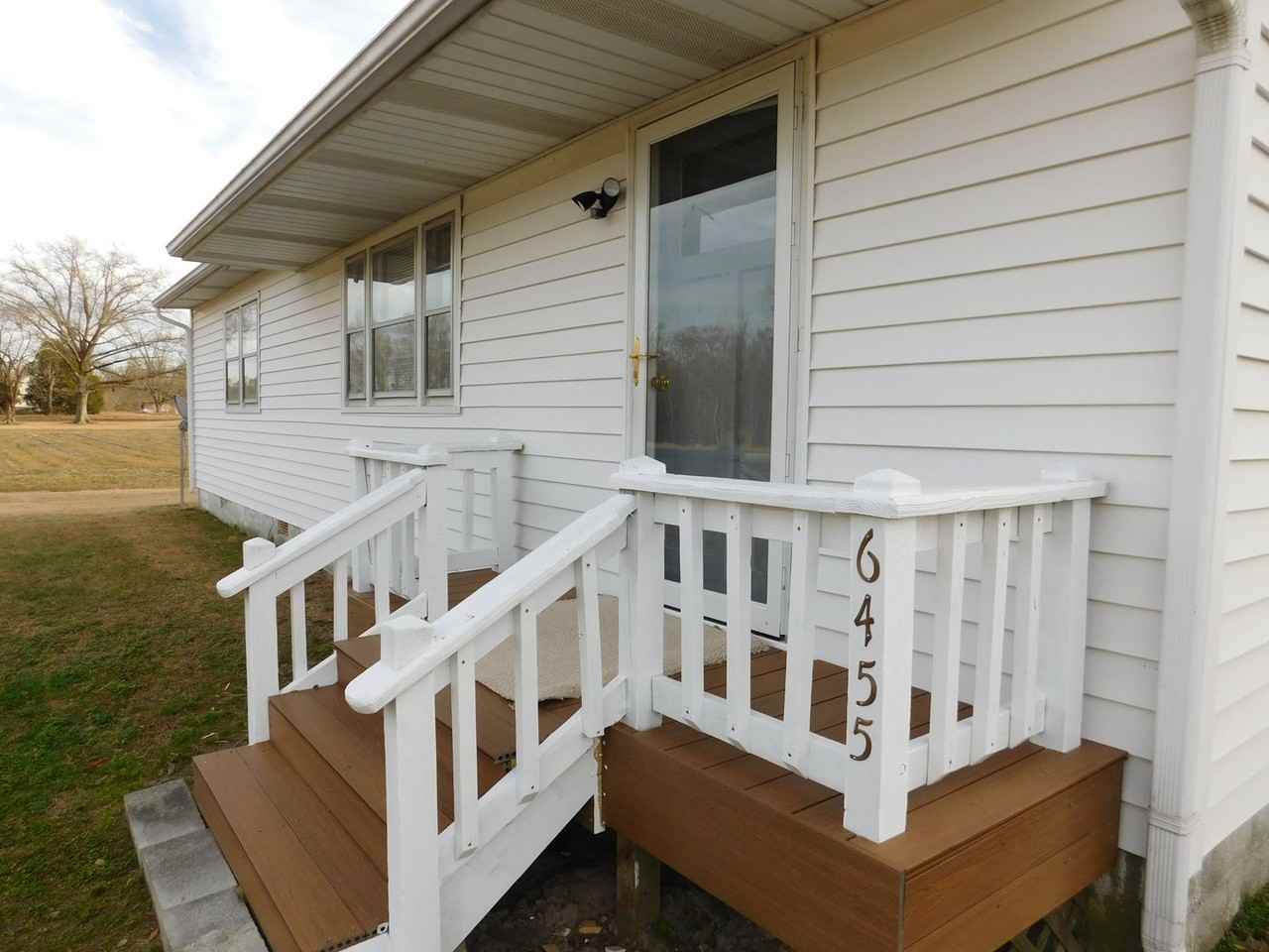 6455 River Rd - Photo 2 of 28