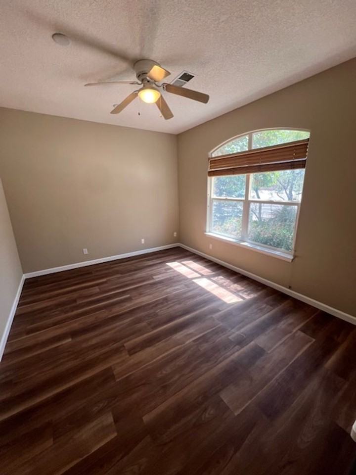 10709 Flagstone Pl Nw - Photo 2 of 17