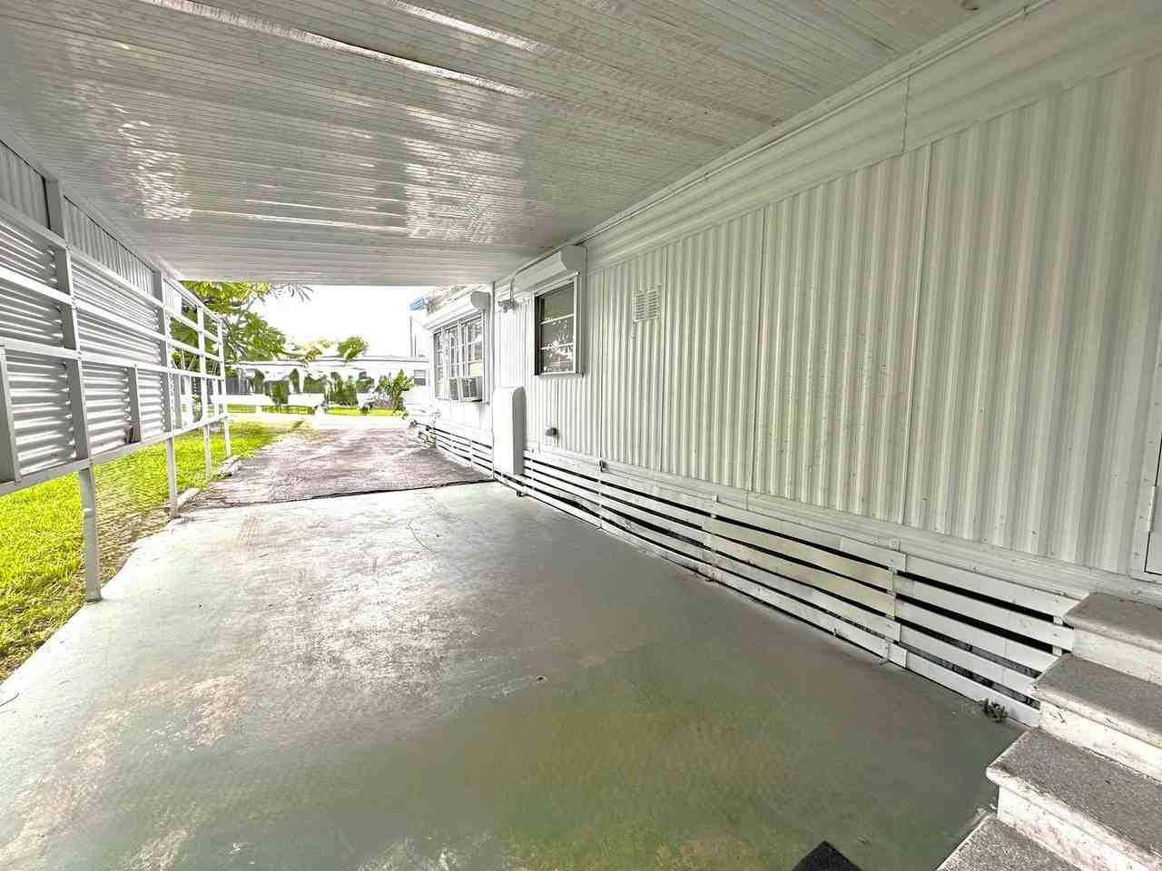 129 Lantern Ln - Photo 3 of 23