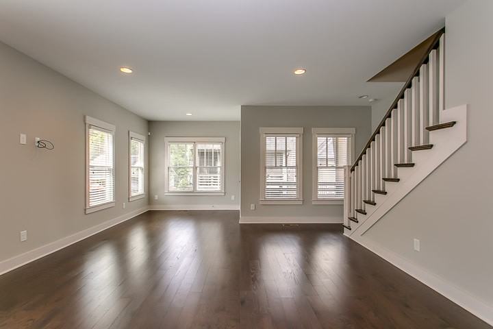 601 Centerpoint Ln - Photo 3 of 20