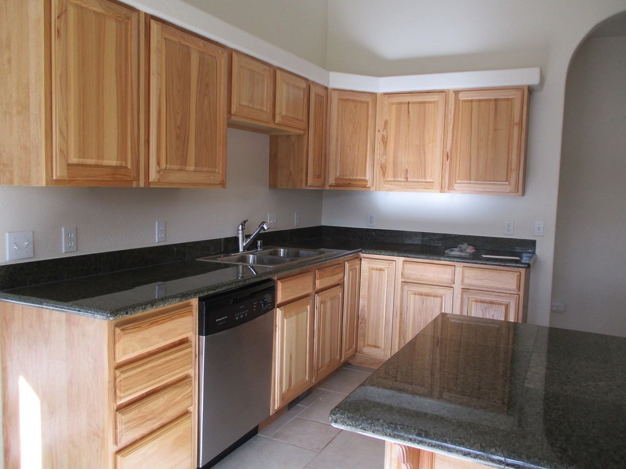 1520 Lake Forest Cir - Photo 4 of 13