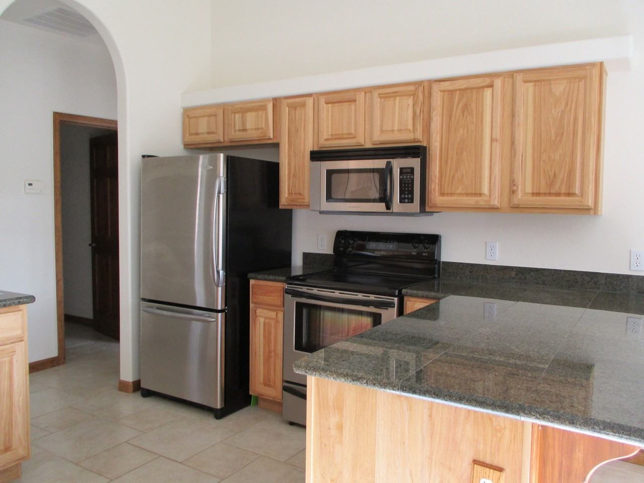 1520 Lake Forest Cir - Photo 5 of 13