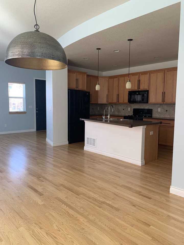 2380 Hecla Dr - Photo 3 of 29