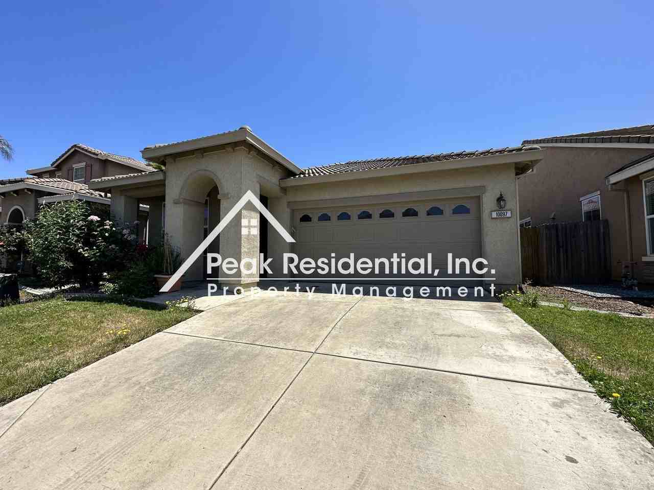 10097 Atkins Dr - Photo 3 of 27