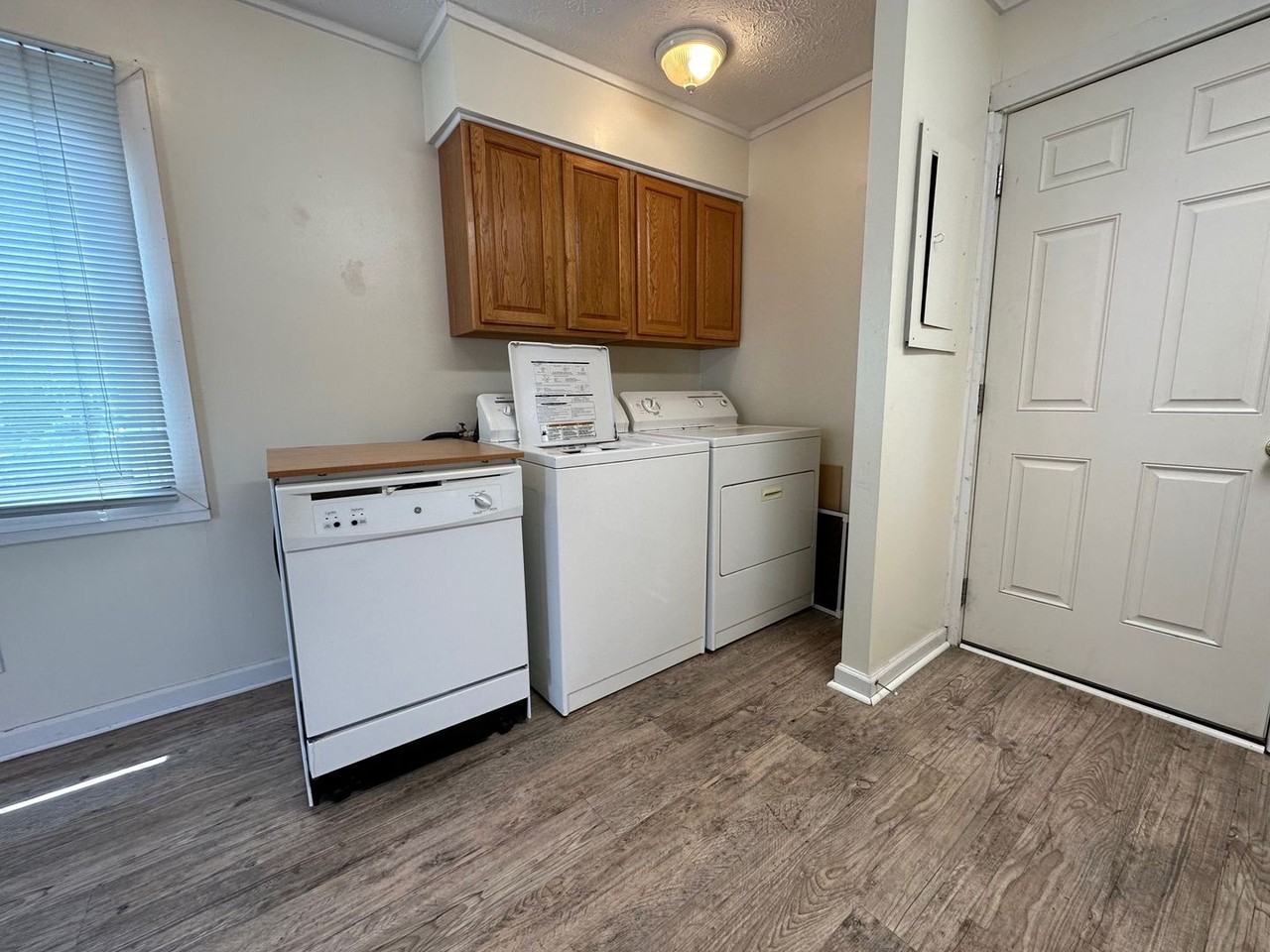1528 Redwood Dr - Photo 6 of 22