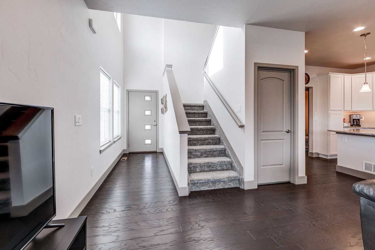 5349 Sky Top Ln - Photo 3 of 50