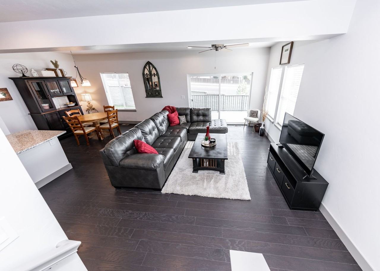 5349 Sky Top Ln - Photo 7 of 50