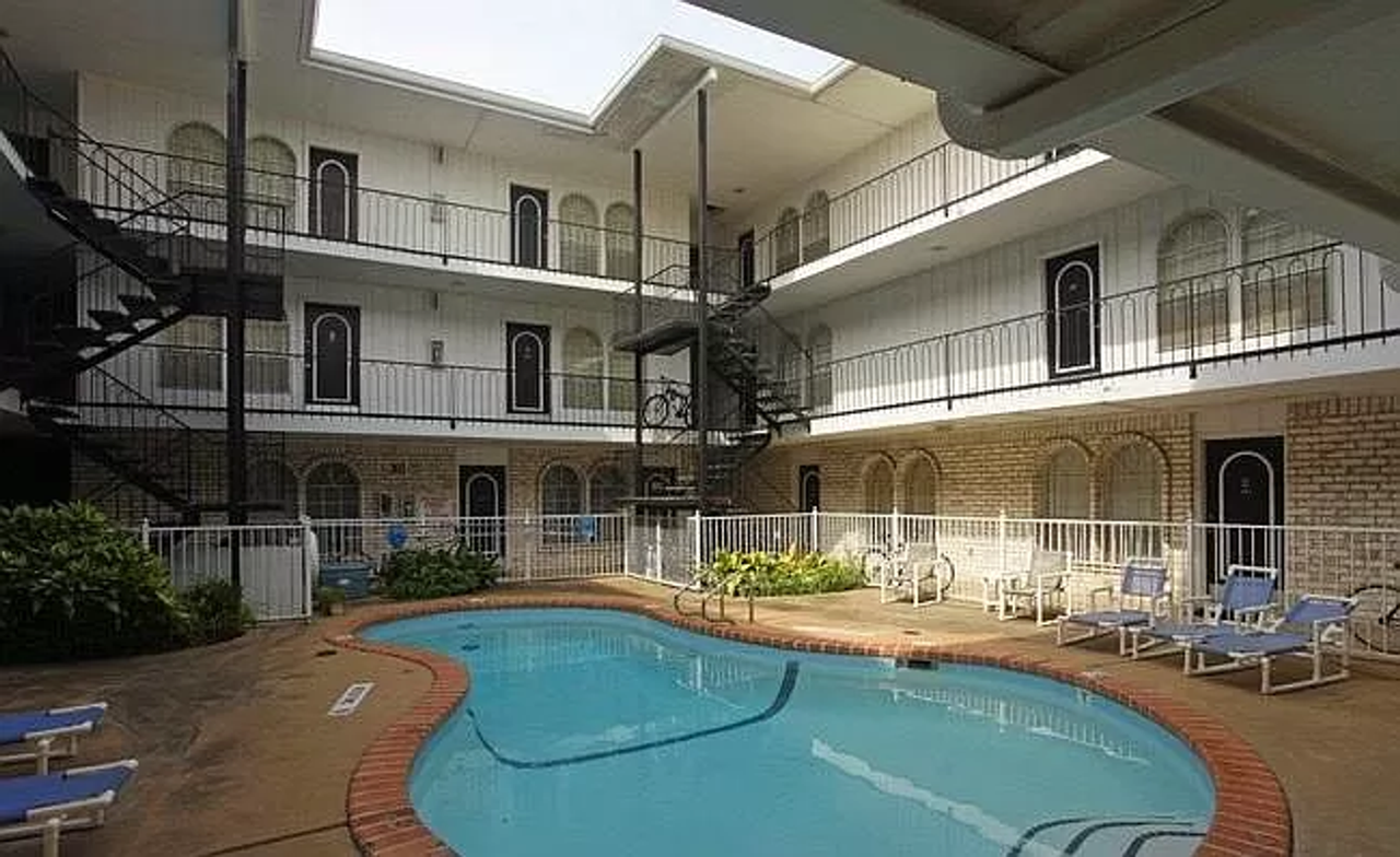 VIP Apartments - Photo 2 of 10