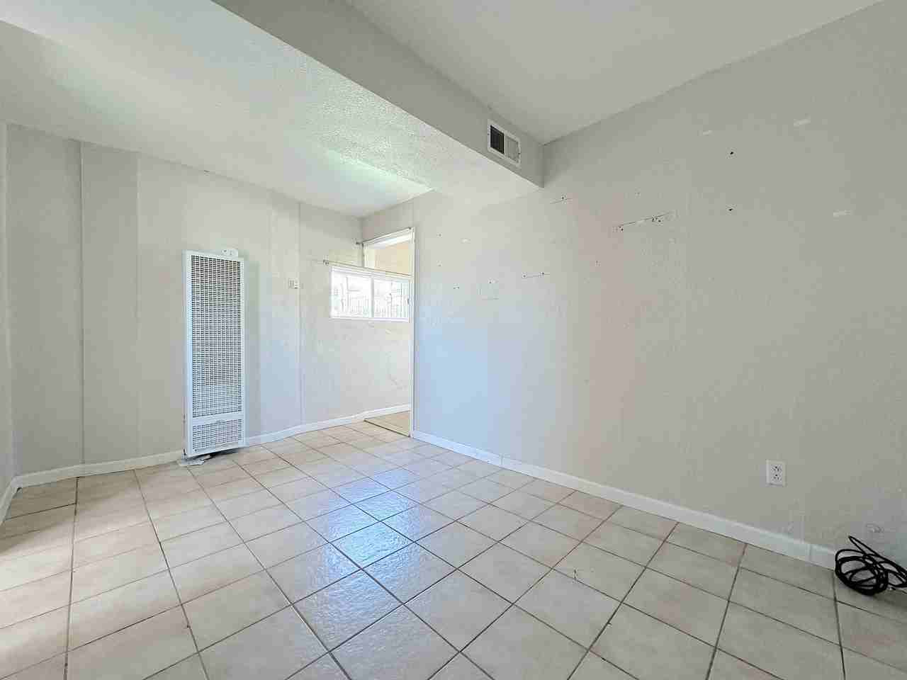 2525 Idalia Ave #B - Photo 3 of 12