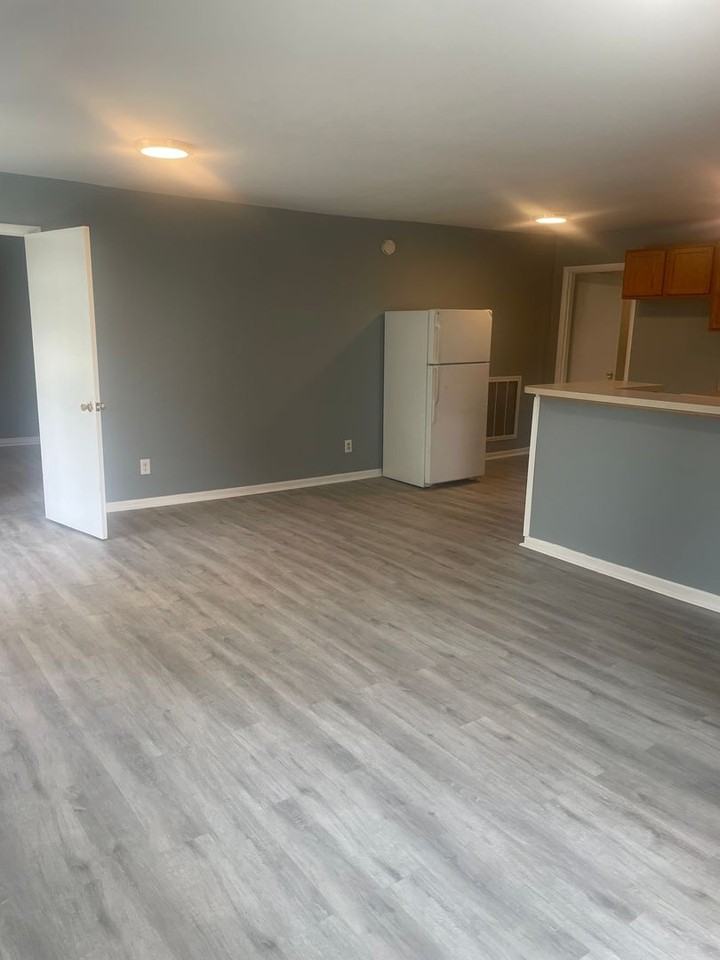 1700 Lewis Ave - Photo 3 of 15