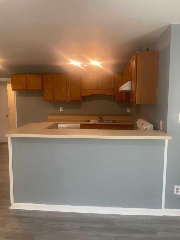 1700 Lewis Ave - Photo 5 of 15