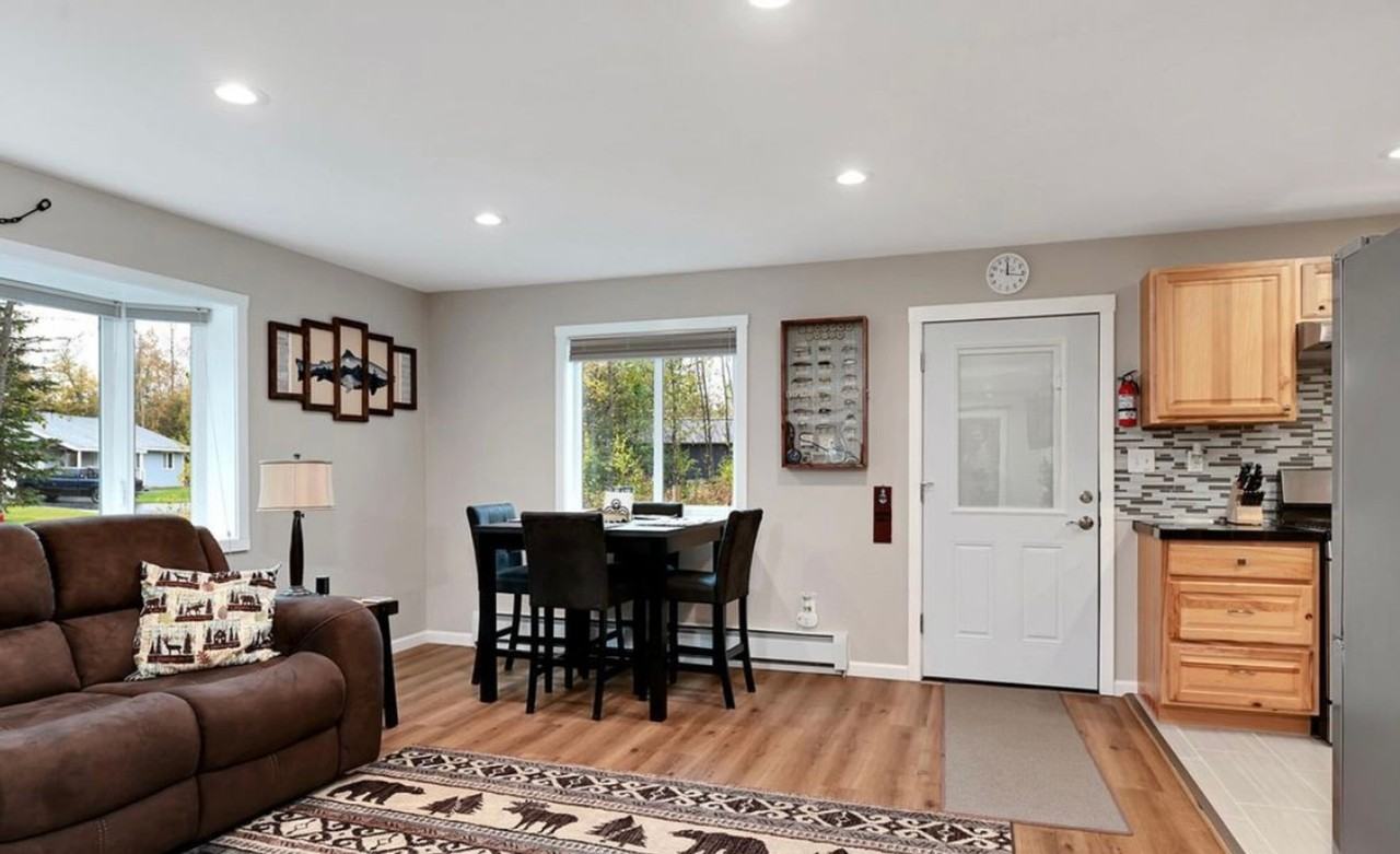 44810 Spruce Ave E - Photo 2 of 17