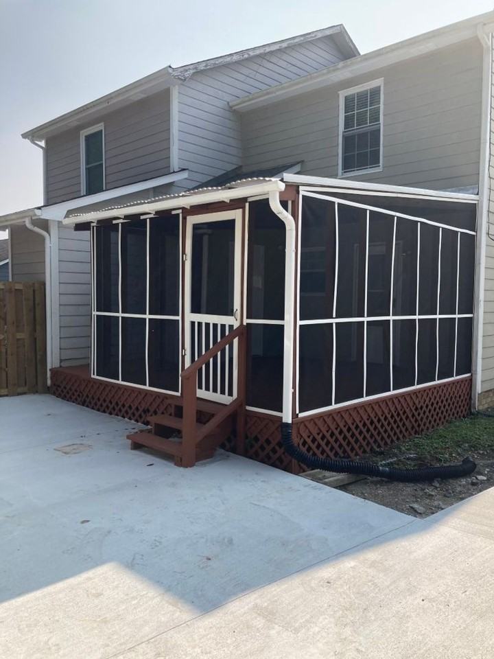 4731 Cascade Dr - Photo 2 of 9