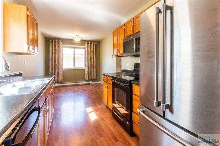 272 Aristocrat Dr - Photo 2 of 7