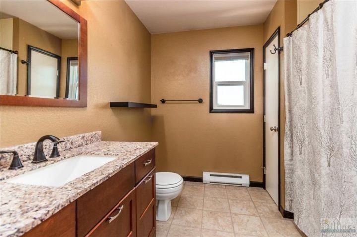 272 Aristocrat Dr - Photo 5 of 7