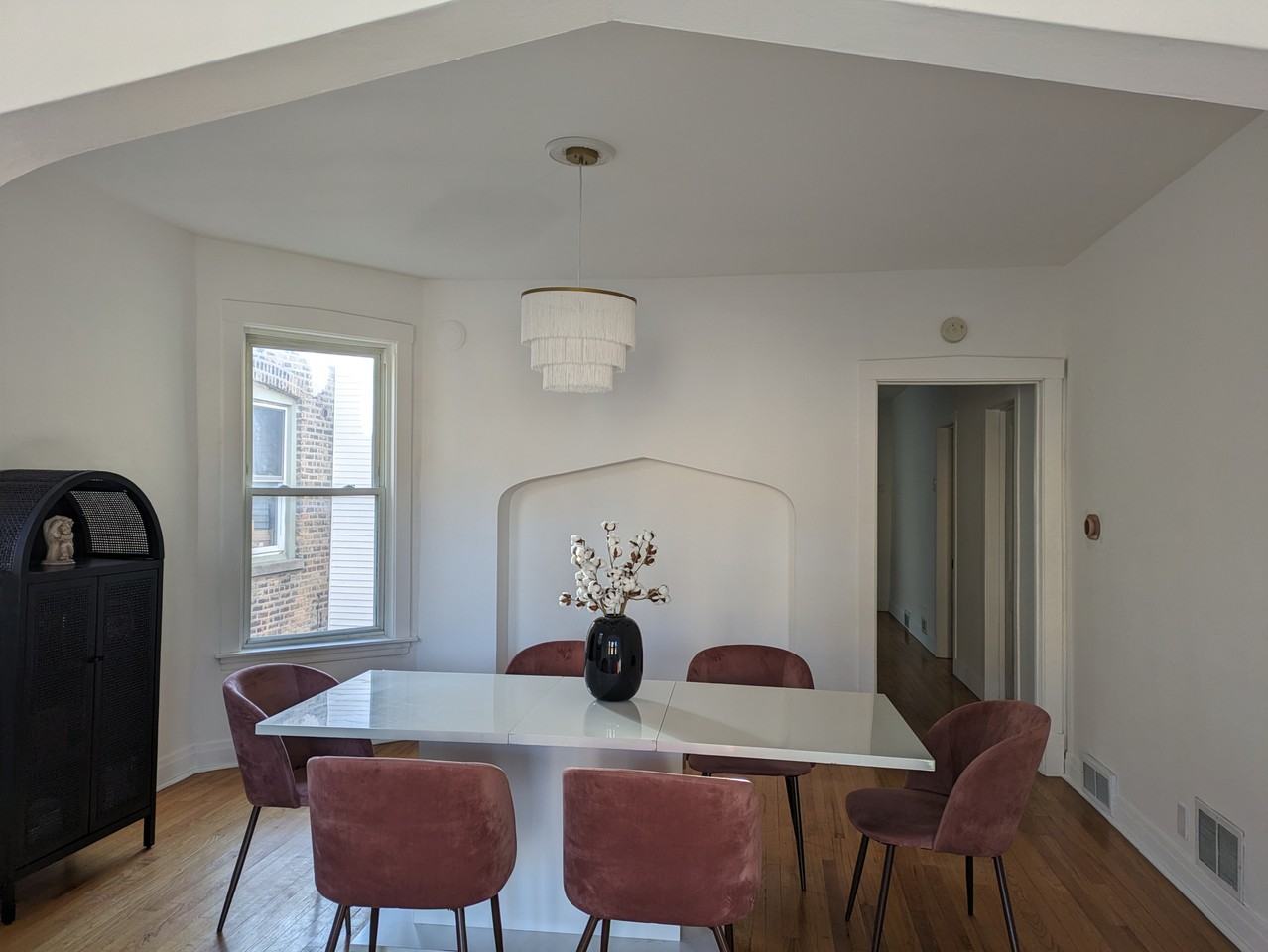 2506 N Avers Ave #2 - Photo 2 of 10