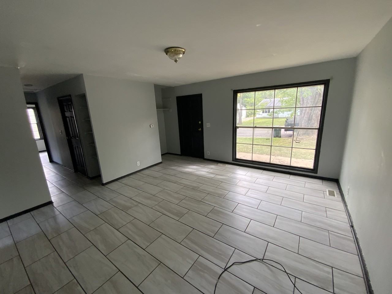 905 Southmoor Dr #NA - Photo 2 of 15