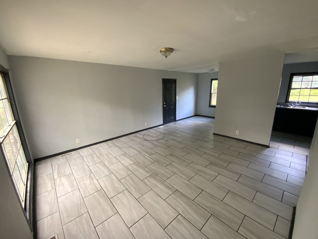 905 Southmoor Dr #NA - Photo 3 of 15