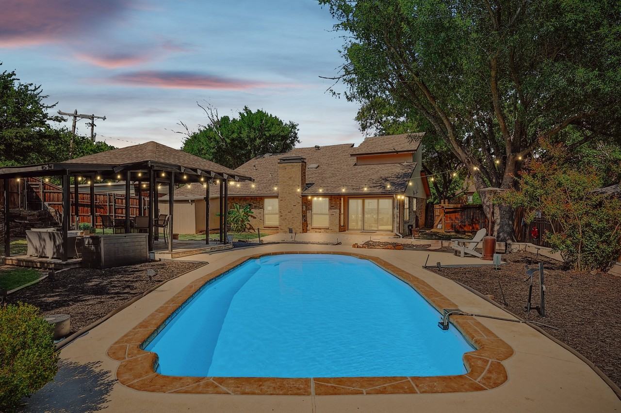 400 Castle Ct #NA - Photo 2 of 47