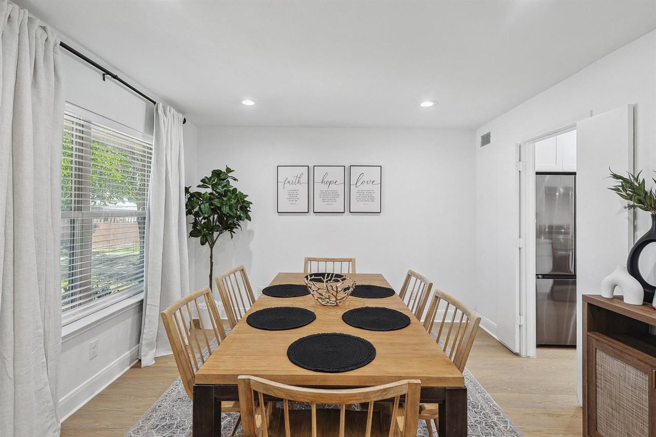 400 Castle Ct #NA - Photo 3 of 47