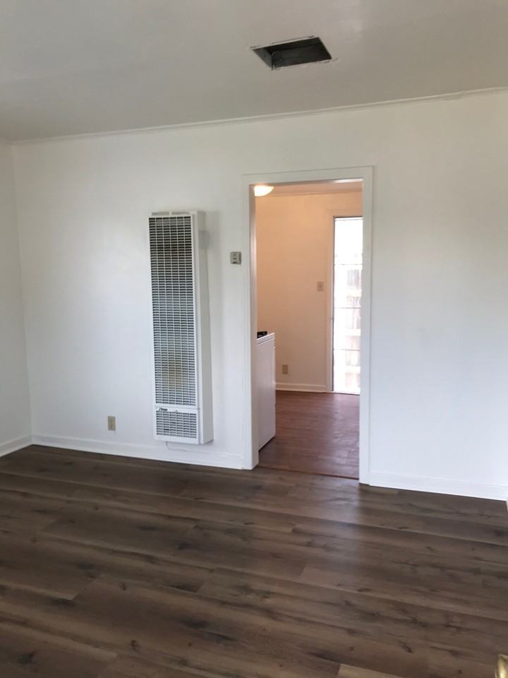 713 1/2 Lincoln Ave #NA - Photo 6 of 8