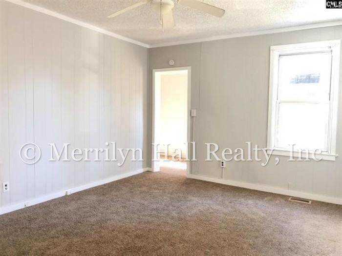 2707 Kingswood Dr - Photo 3 of 9