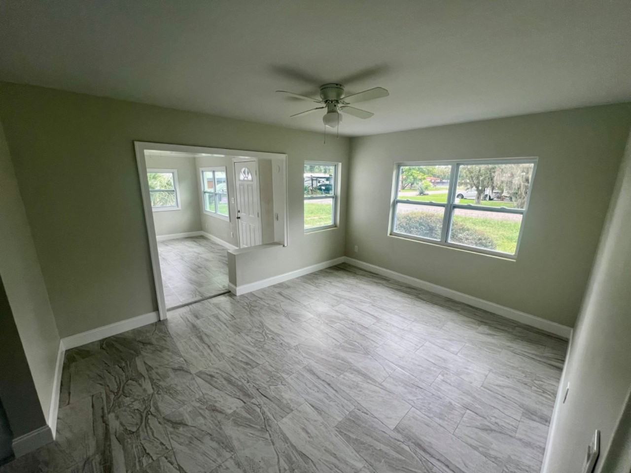 3330 Ross Cir - Photo 3 of 10