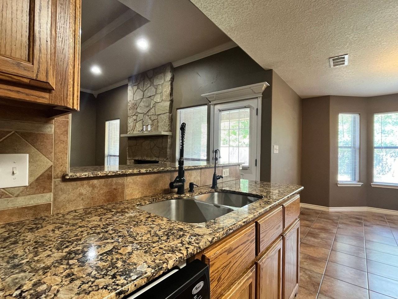9502 Taylor Renee Dr - Photo 5 of 24