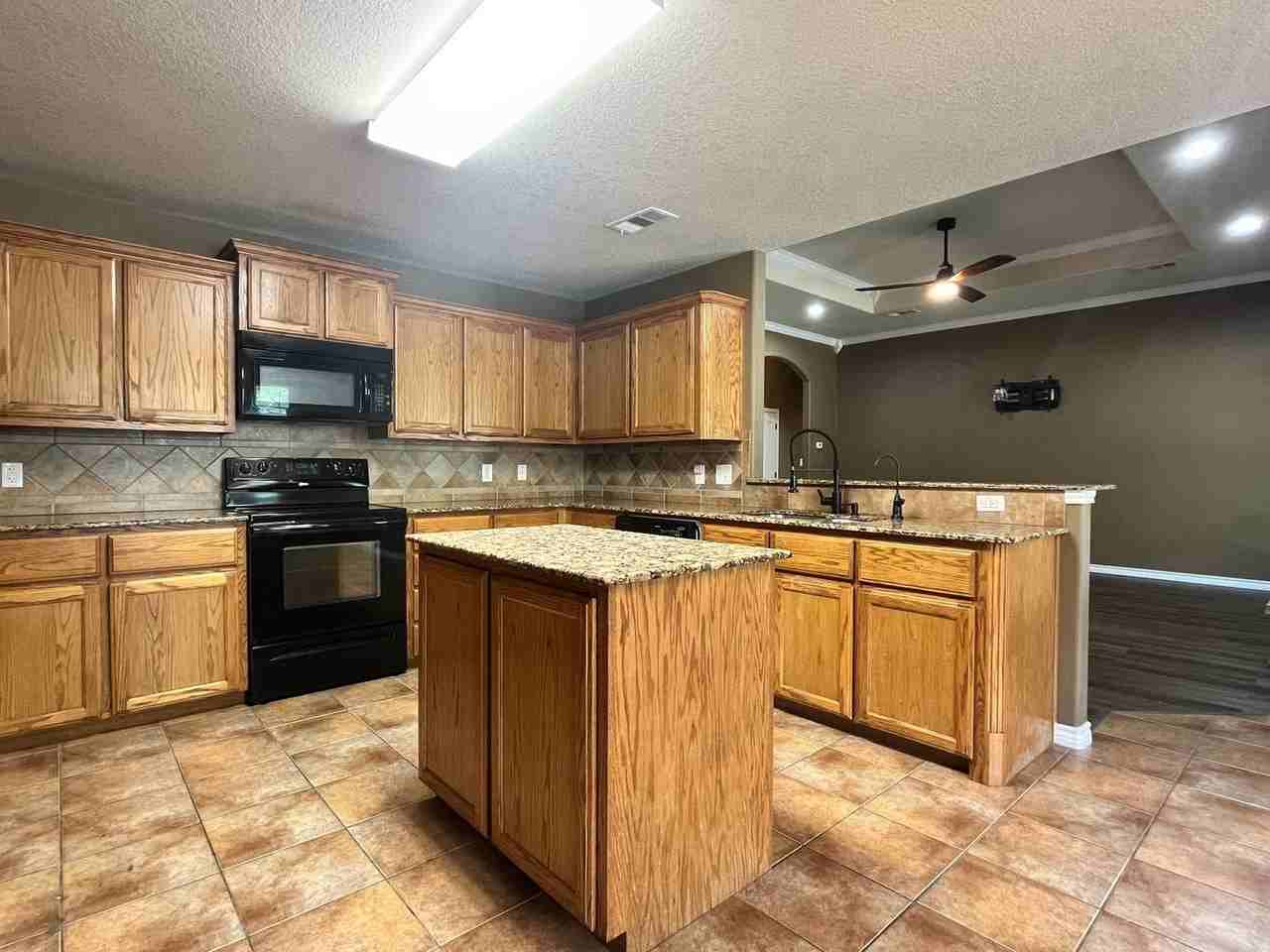 9502 Taylor Renee Dr - Photo 6 of 24
