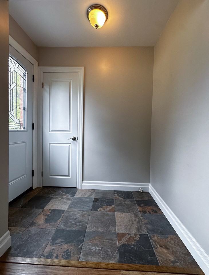 33 Newark Avenue - Photo 3 of 24