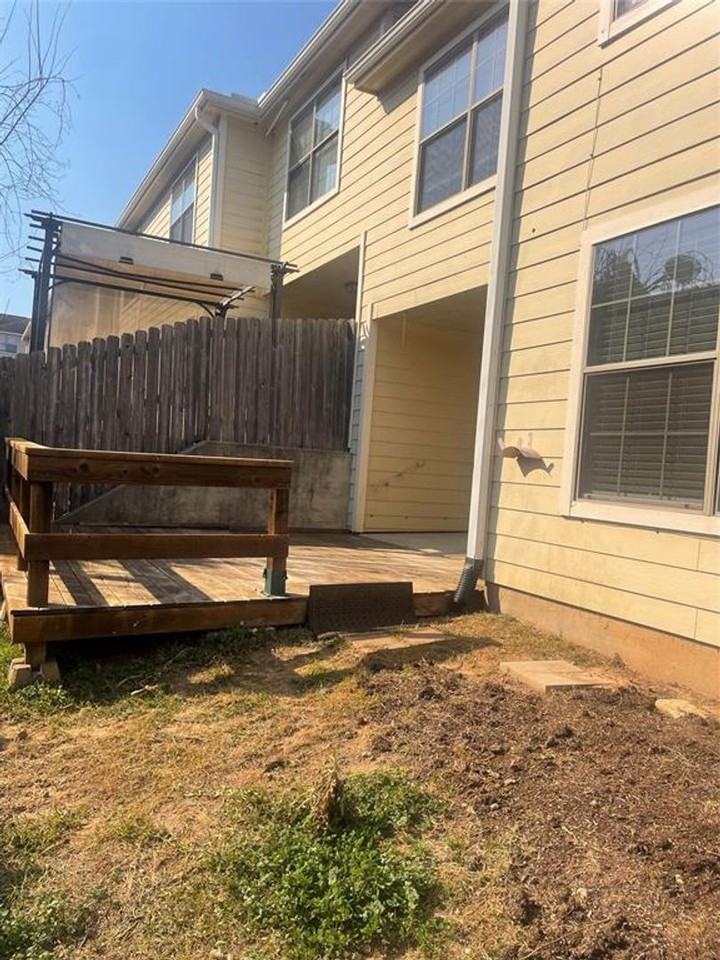 126 Bolero Way - Photo 2 of 18