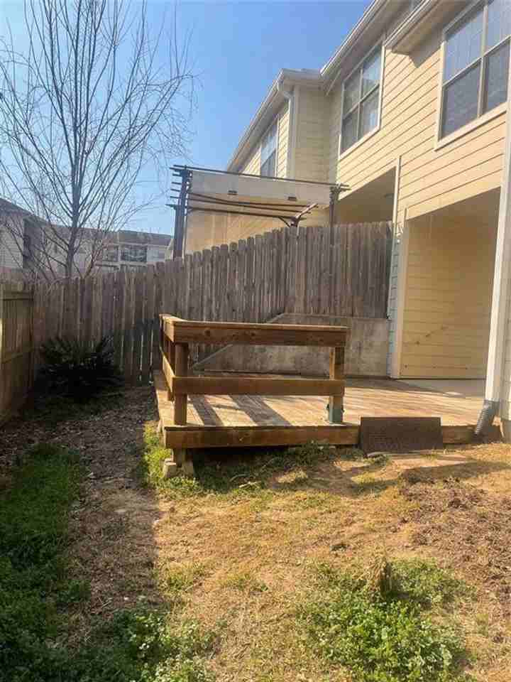 126 Bolero Way - Photo 3 of 18