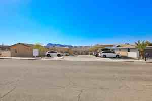 featured image of 3064 Shoshone Dr