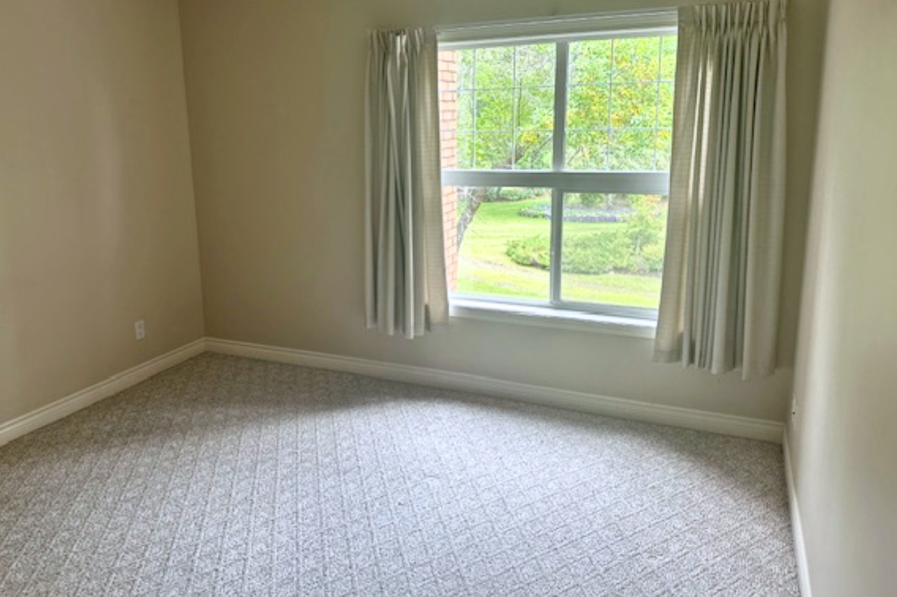 9914 9914 101 Avenue - 212Crestwood #212 - Photo 5 of 9