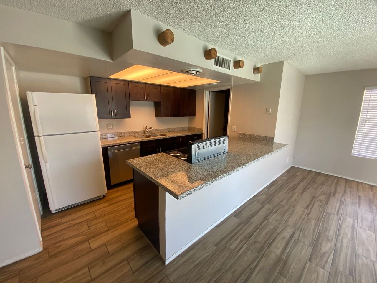 3208 W Sahuaro Dr - Photo 5 of 23