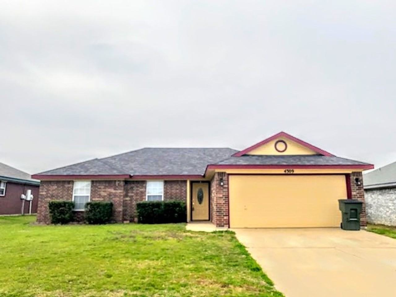 4309 Wade Dr - Photo 2 of 26