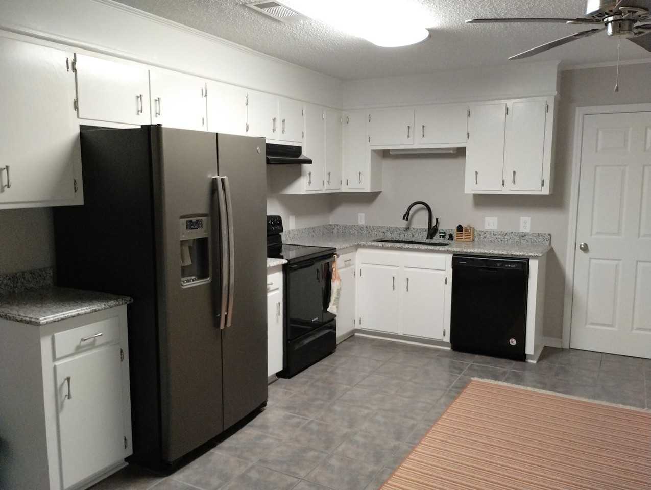 1670 Glendale Rd - Photo 4 of 12