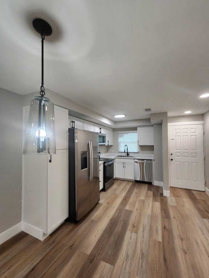 281 Gardner Ln - Photo 4 of 50
